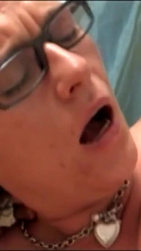 Incredibile bella miLF troia !! Culo e tette perfetti e una succosa figa bagnata tutto per il mio grosso cazzo !! Vol