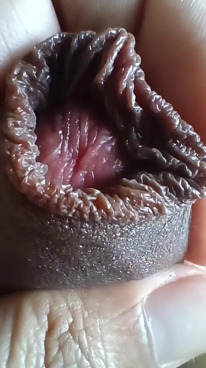 Tommhot: Close up Uncut Cock and Lots of Precum