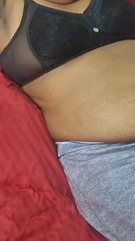 Asiatische freundin mit dickem arsch, stöhnende show