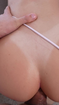 Riggell quyến rũ cha kế với bộ ngực ngoài trời-flash trước khi anh ta phá hủy tất cả ba lỗ miệng, âm hộ và đít