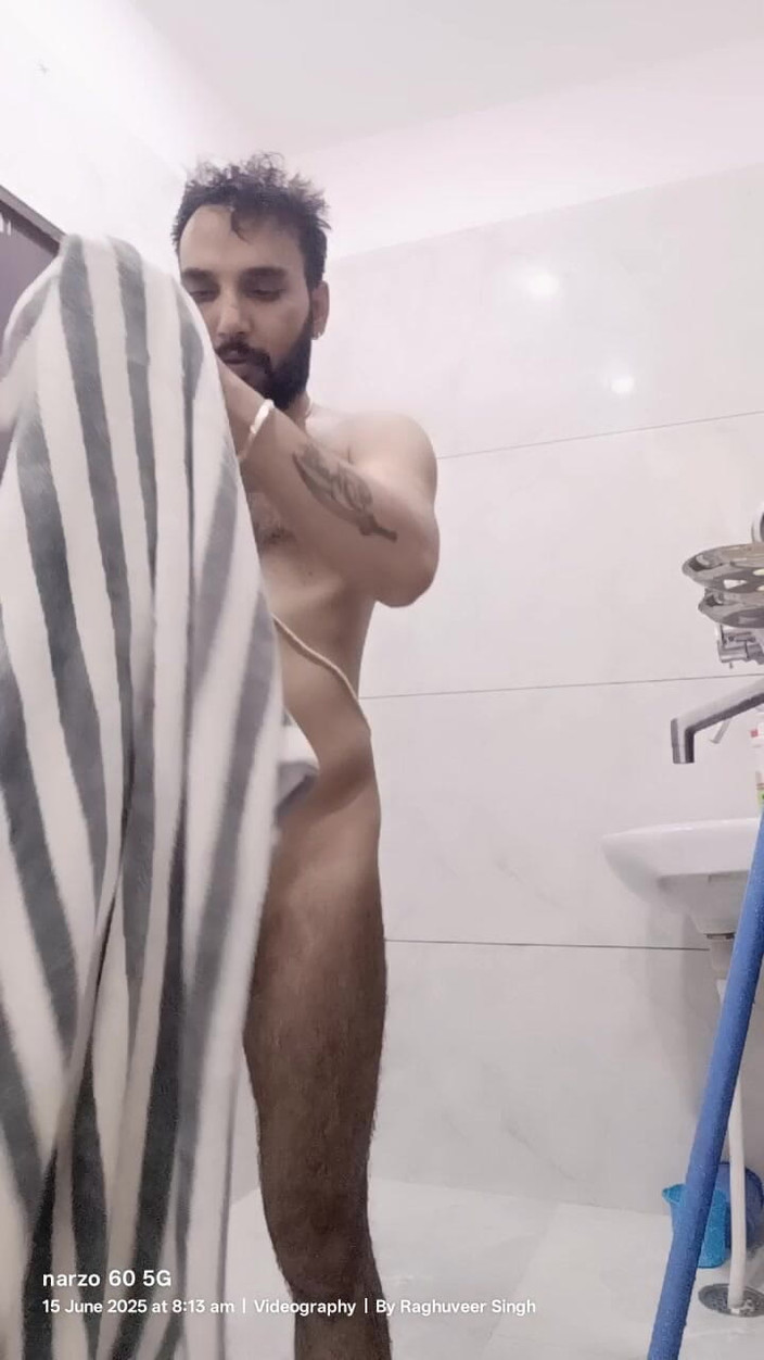 Rajasthani-old-lover: Genieten van een douche