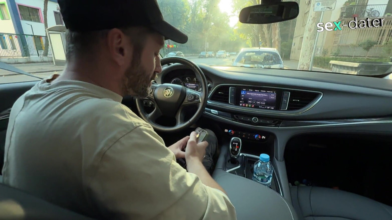 Mila Pie: I Found a Girl on Sex-dater and Immediately Fucked Her...