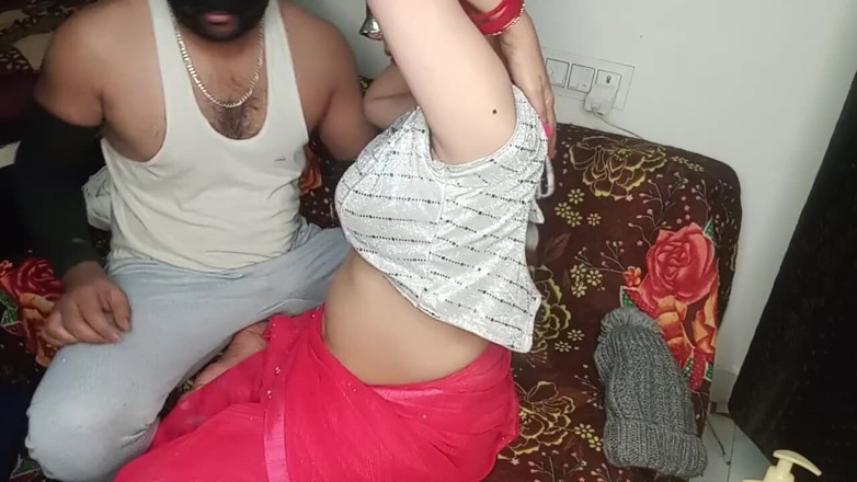 cuteindiancpl21: Hete Indische vrouw neukt vriend manlief thuis