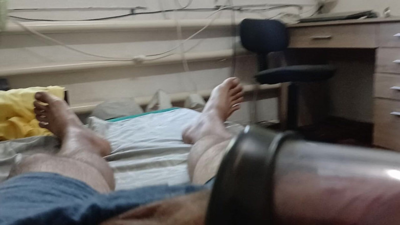 AlexCat: Il pene vuole giocare con pompa