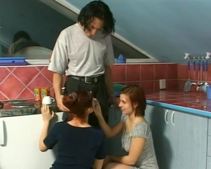 BB Video - Old School: Німецька аматорська оргія тінки з гарячою красунею в анал