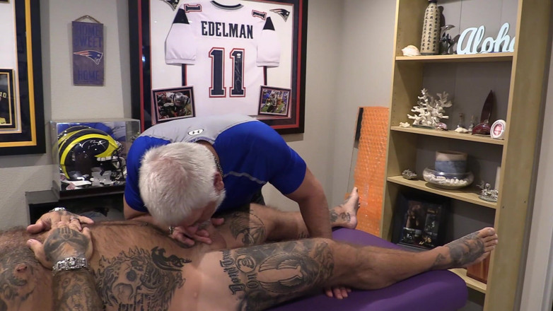 MasculineJason - Jason Collins: Erotische massage met Jim Love 2!