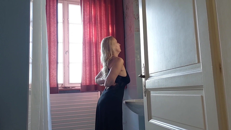 Selena701: Esposa Rubia Madura Disfruta Del Sexo Diario