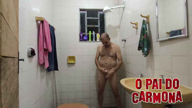 Carmona's father: ¿Quién viene con ese baño?