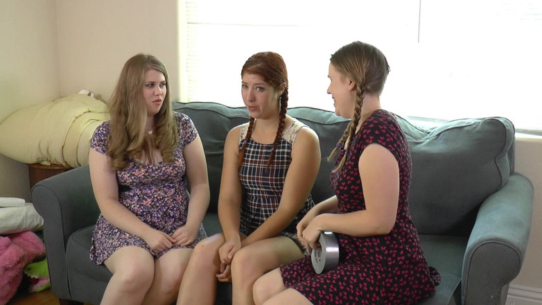 Selfgags classic: Geknebelte mädchen und ihre albern gag-talk-spiele