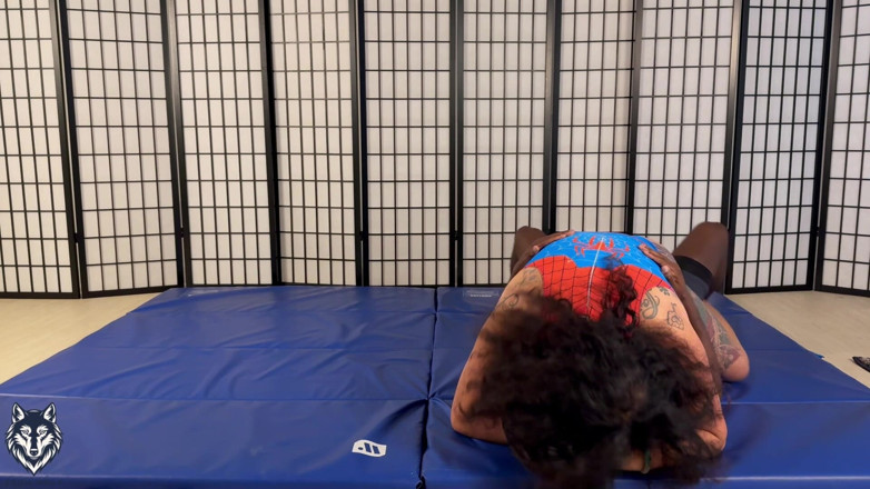 Ebon Wolf: Spiderwoman sale luchada y follada