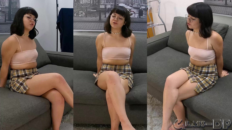 GLASSDP: Mochi porno dünyasını fırtınaya karşı alan genç bir sürtük