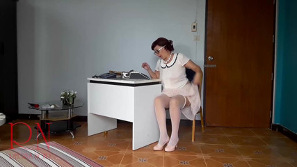 Regina Noir: I am your SEXretary. Do you wanna be my boss?