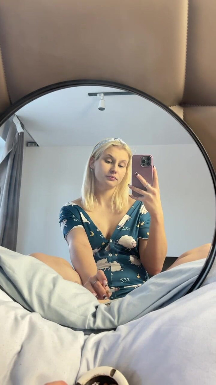 MertyXXX: Garota Marlboro