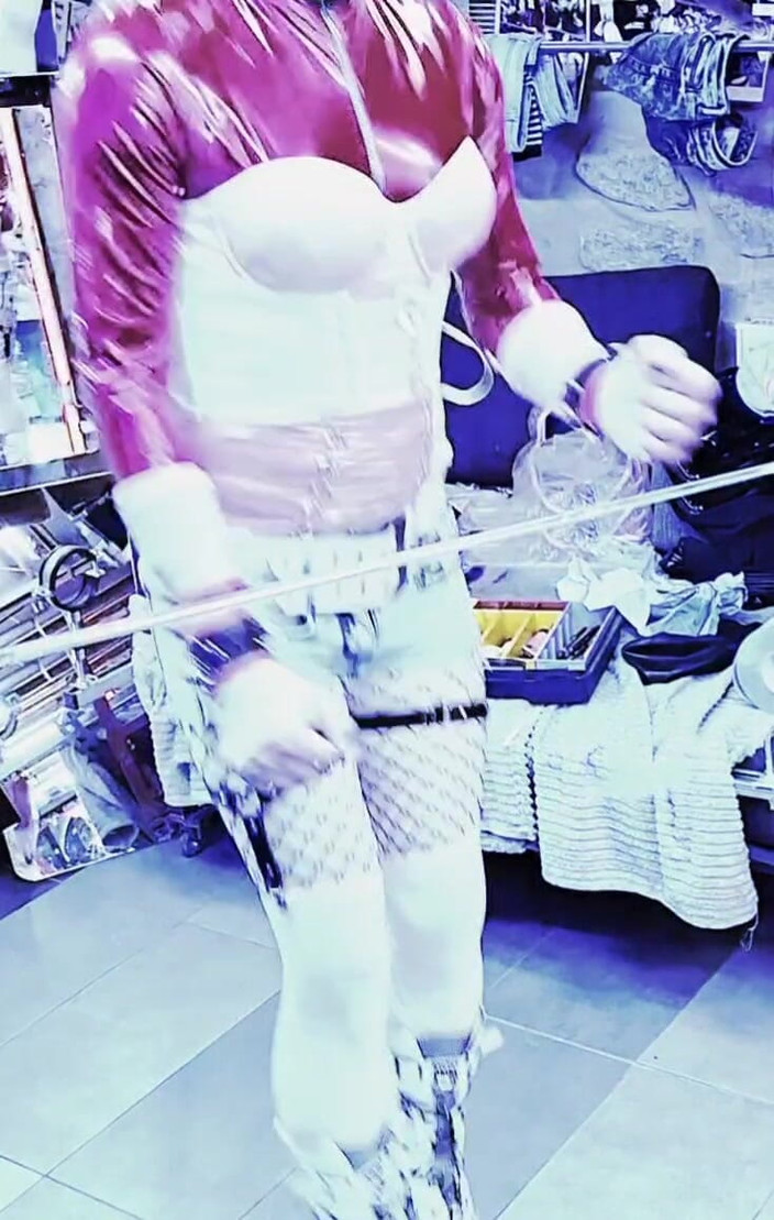 Mitchel Johnson: Küçük olan