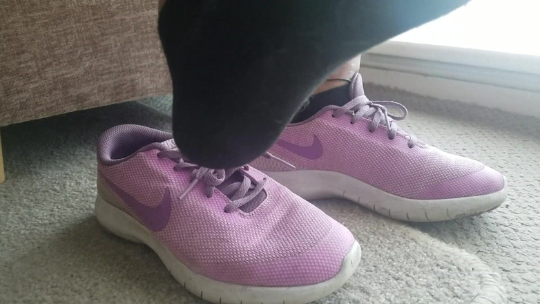 Footlicious3: I spit on my shoes. Smelly, filthy, dirty black socks