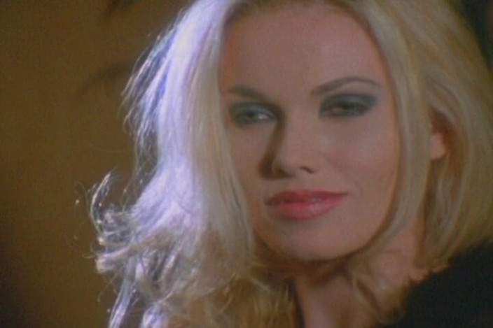 THAGSON RETRO: काले बाल वाली नौकरानी रंडी की टपकते गीले चरमसुख तक गहरी चुदाई