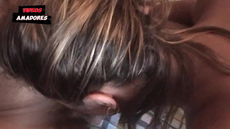 Amateurs videos: 두 명의 먹는 을 달라고 부탁한 와이프