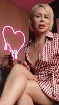 Helena locke pengen kamu jadi jalang kakinya yang kotor