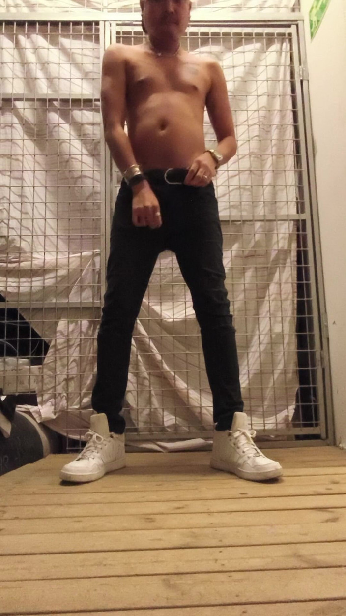 Chris J: A Bit of Fun in the Basement