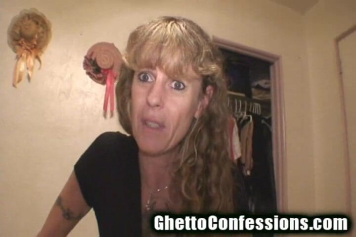 Ghetto Confessions: Mamada cachonda mamá en gangbang del ghetto Ho Mexian - caminante...