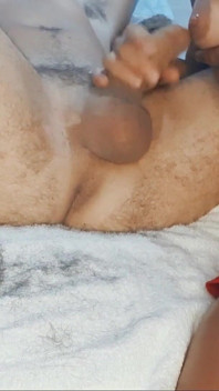 Mencukur, handjob, dan ballbusting aku