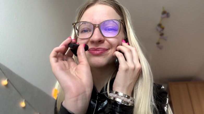 Goddess_Bella_Rae: ¡Acabas de quedar expuesta como una mariquita! Juego de roles...
