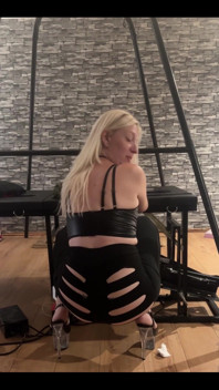 Squatting in My New Leggings