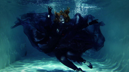 Arya Grander: Unterwasser-shooting - volle hinter den kulissen
