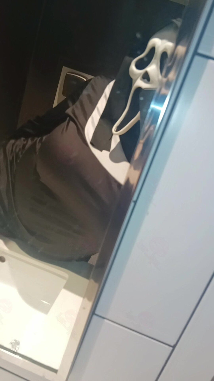 Anye Meshell: 극장에서 따먹히는 고스트페이스!