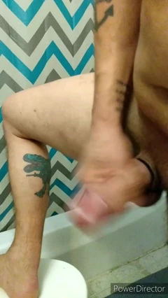 Notamonster Str8, masterbation en solo et éjaculation