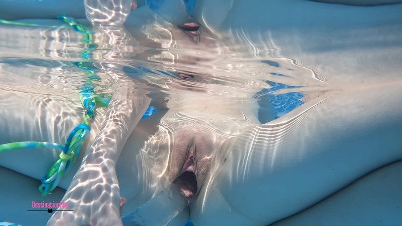 Destination Kat: Gode et crème sous l’eau