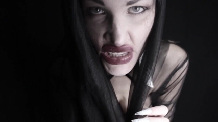 Lady Mesmeratrix Official: Diva del Tubo is a dark nun