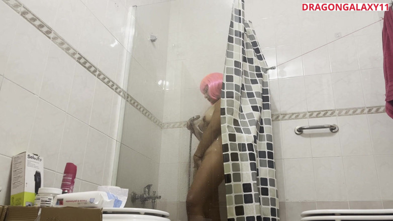 DragonGalaxy11: Bayi mandi mendapat kejutan yang menyenangkan