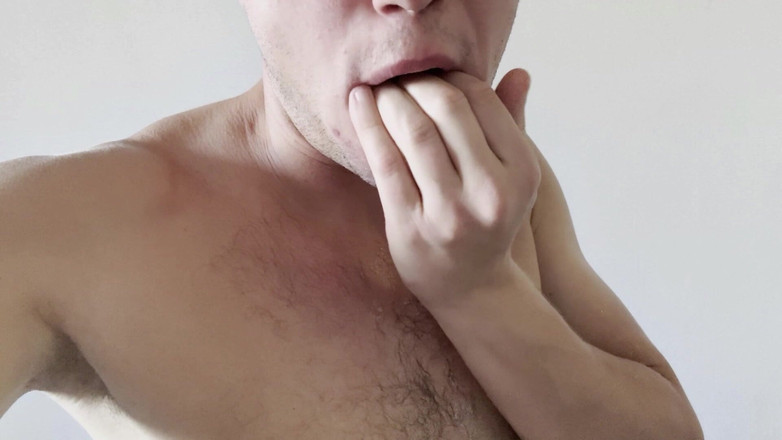 Throateman: La moffetta ha scopato il Corriere in gola