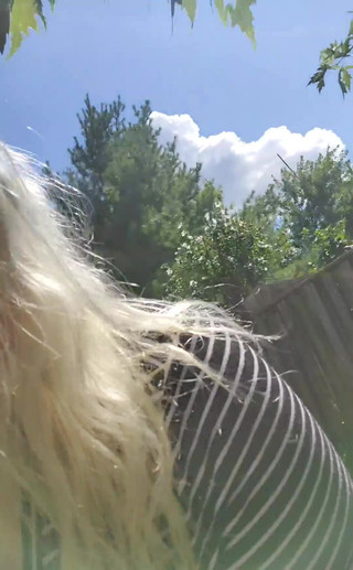 Missi Rae: Velké černé péro se mi udělalo po celém obličeji - chodil jsem...