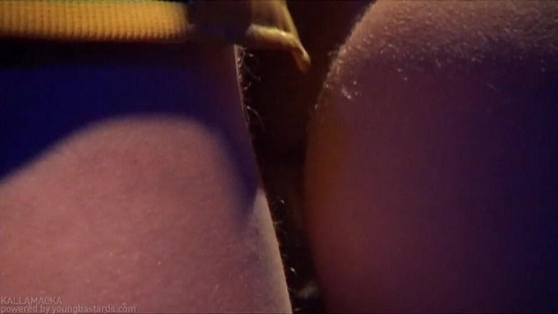 Young Bastards: Peto Coast трахает Басти Винклер - Live на сцене