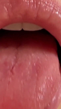 Giantess-executrixx Swallows You Alive