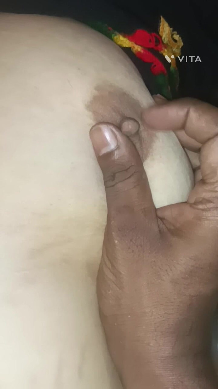 RR Fun Couple: Indiancă desi fată drăguță futută