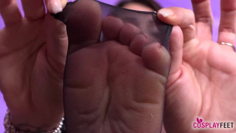 Feet & Cosplay: 超セクシーな修道女の衣装を着たまばゆいばかりの美しいペトラ