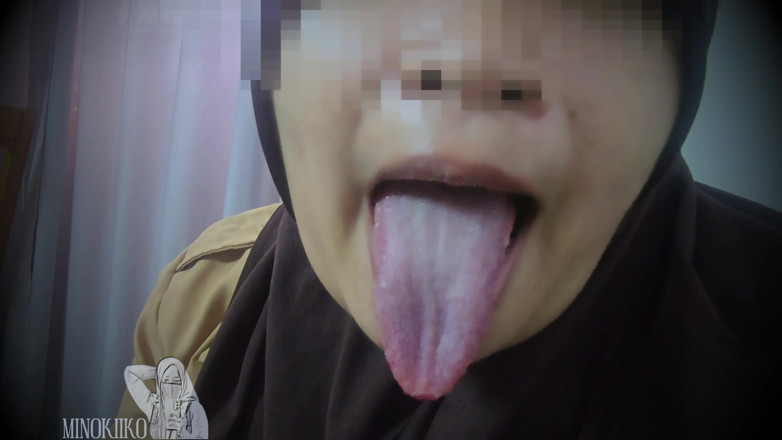 Minokiiko: Ma demi-sœur est curieuse avec ma bite en regardant du...