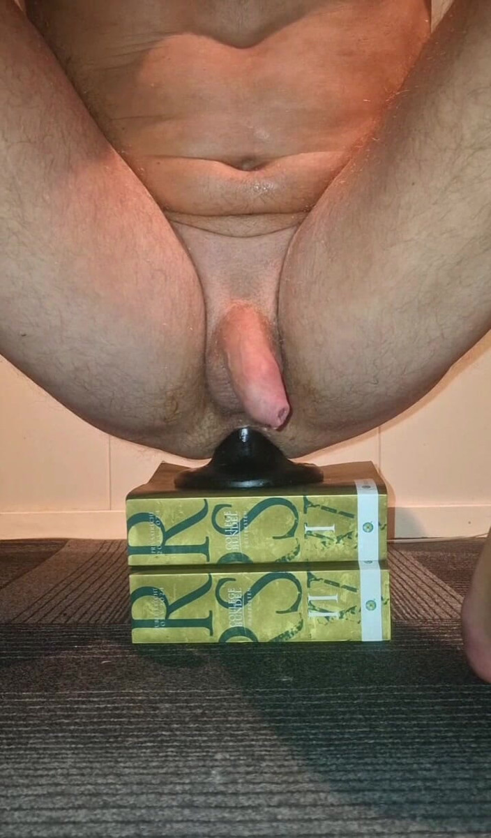 NoFace Twink X: Hot Gay Twink Loves to Take His Huge Stinger Toy