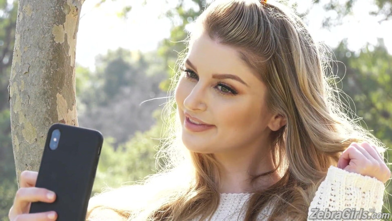 Zebra Girls: Lesbensex mit Daya Knight, September Reign und Bunny Colby