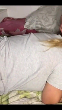 Fettes mädchen gibt mir einen tiefen und nassen blowjob