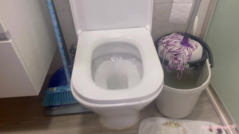 Your fantasy studio: Ochtend plassen in toilet - Dag 1 en 2