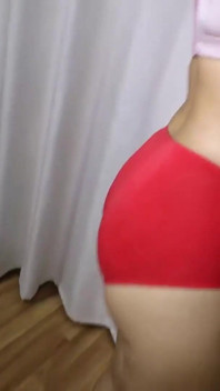 Johntronx - Sexy holka v elegantních šatech má zničenou kundičku