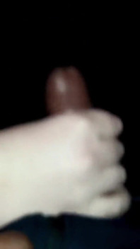 YoungEnglishBBW utomhus dodding handjob