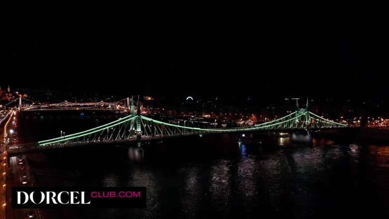 Dorcel Club: Повне занурення з Клі Готьє та Алексіс Кристал