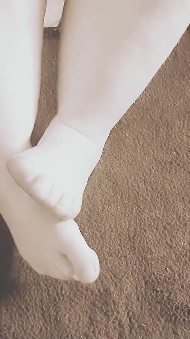 Mxtress Valleycat: Sandy Feet Fantasy