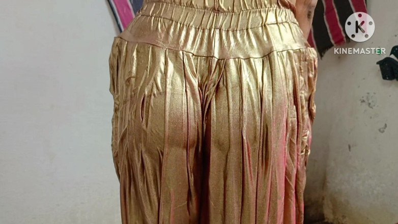 Ankurpriya000: Kakak ipar india lagi asik berdandan romantis sama temannya