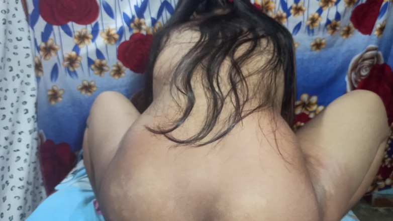 Namita: Desi Ấn Độ vú to và mông to hứng tình chị kế...